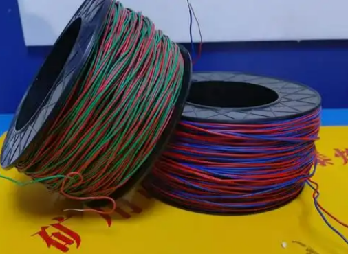 宝兴放炮线的主要材质有哪些？不同材质的适用场景有何区别？