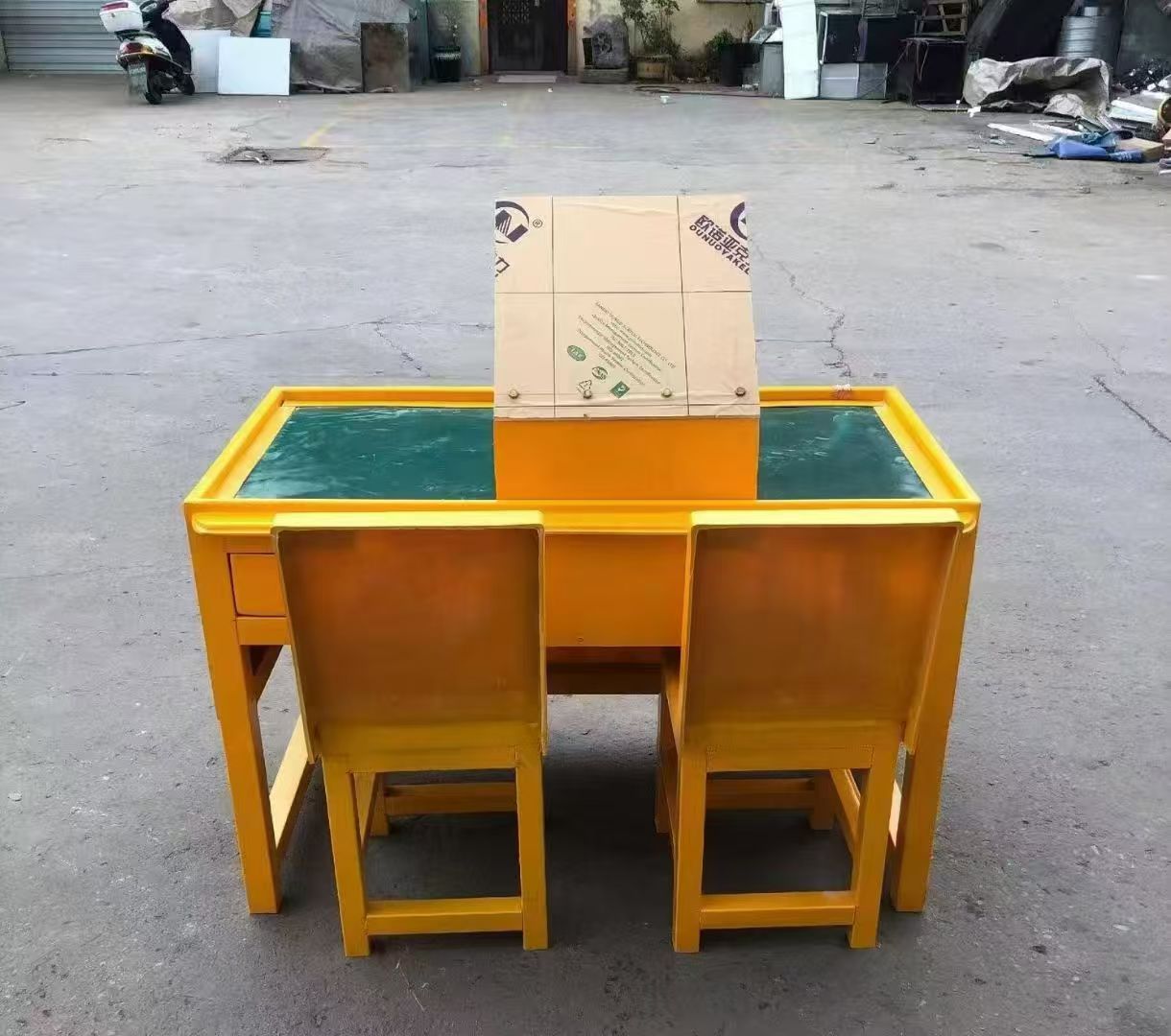 宝兴防静电导通桌井下煤矿火工品发放桌：危险品流转的安全守护者